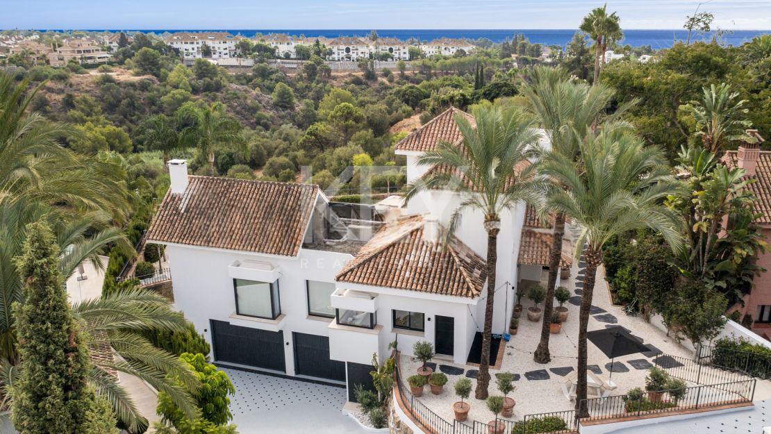 Contemporary villa on Marbella Golden Mile with sea views and private gated setting