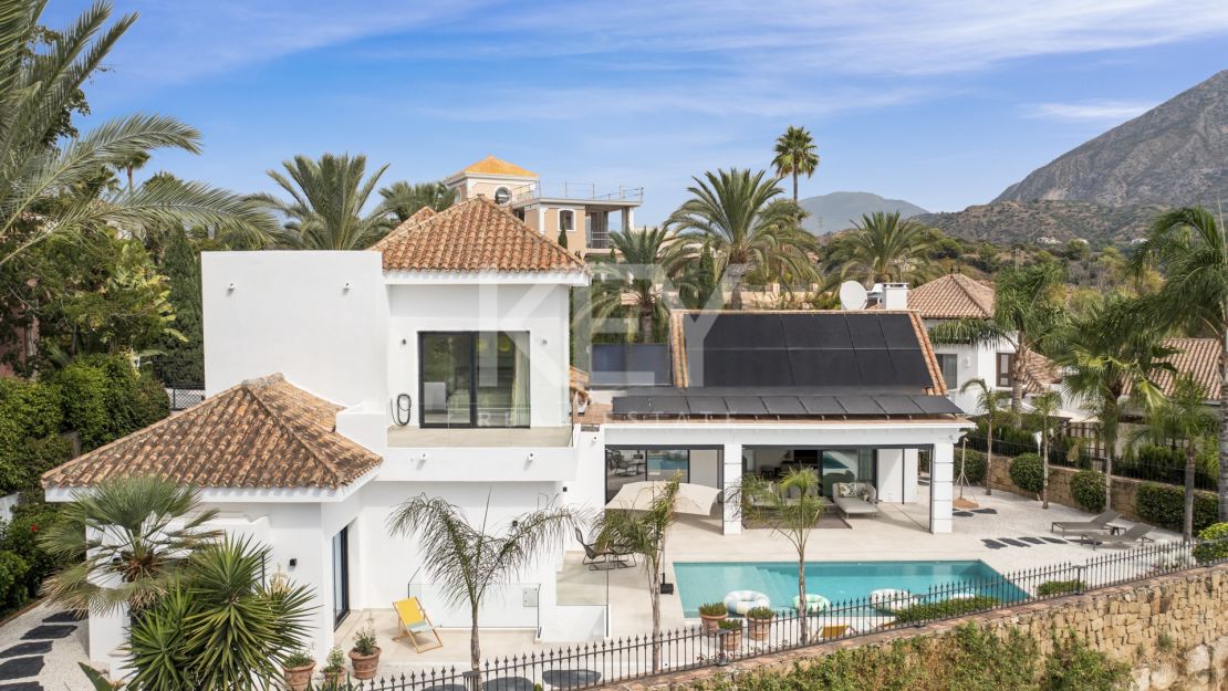 Contemporary villa on Marbella Golden Mile with sea views and private gated setting