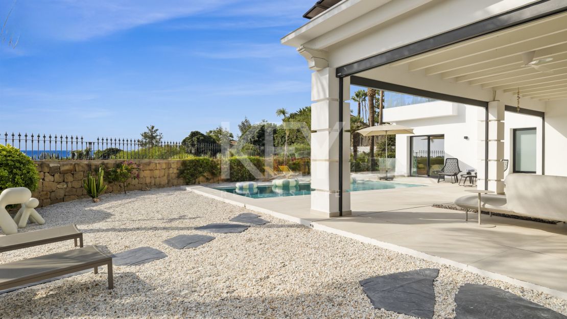 Contemporary villa on Marbella Golden Mile with sea views and private gated setting