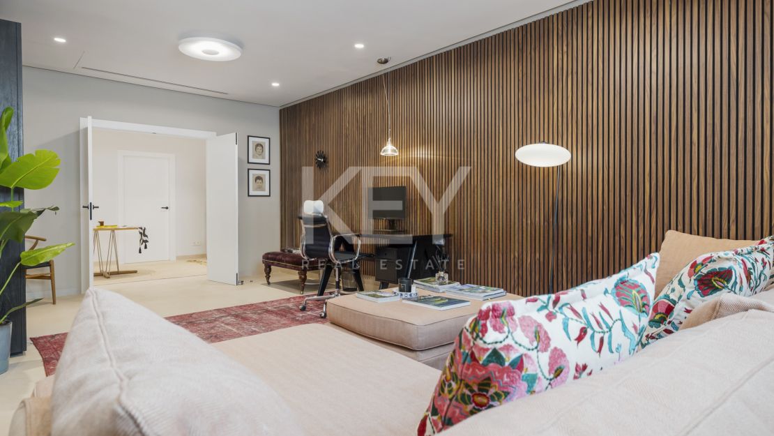 Contemporary villa on Marbella Golden Mile with sea views and private gated setting