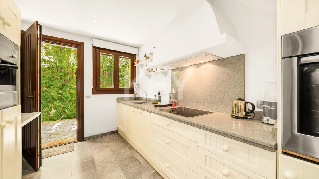 Beachside contemporary villa with guest house just steps from the sea in Marbella East