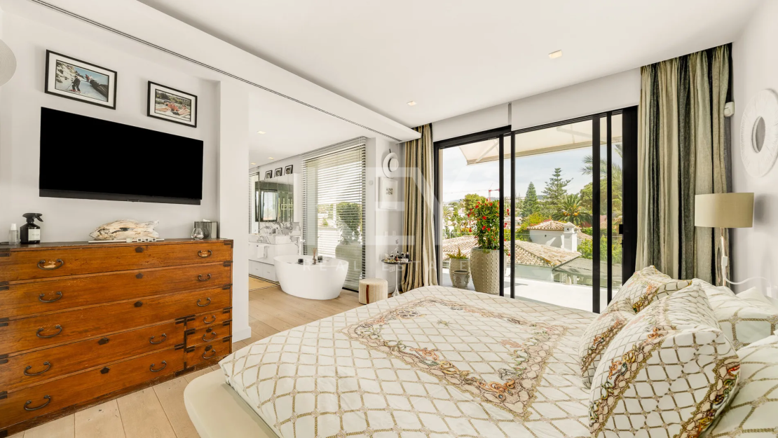 Beachside contemporary villa with guest house just steps from the sea in Marbella East