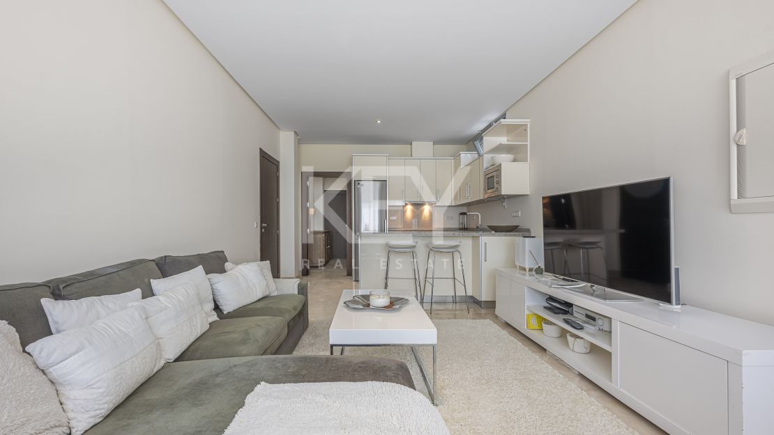 Contemporary villa with panoramic sea views for rent in Benahavís