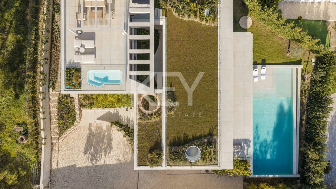 Contemporary sustainable villa with panoramic sea views in Cascada de Camoján, Marbella Golden Mile