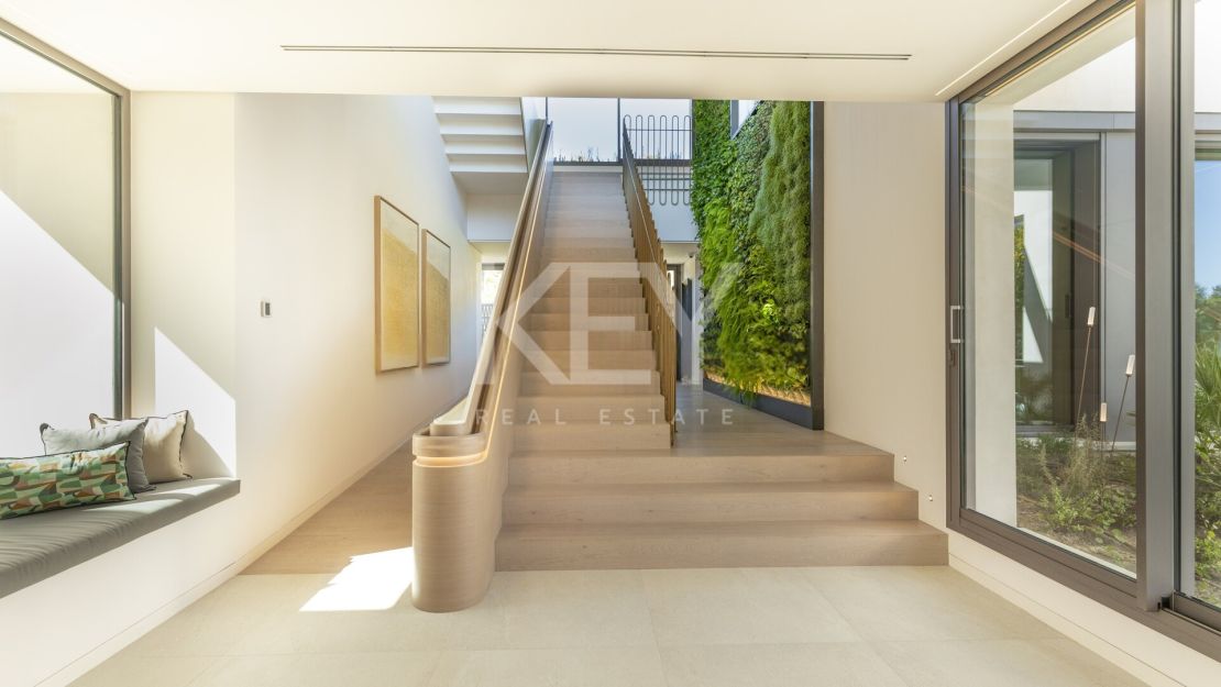 Contemporary sustainable villa with panoramic sea views in Cascada de Camoján, Marbella Golden Mile