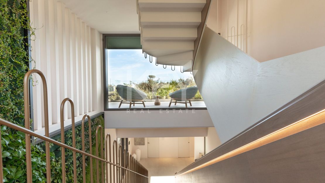 Contemporary sustainable villa with panoramic sea views in Cascada de Camoján, Marbella Golden Mile