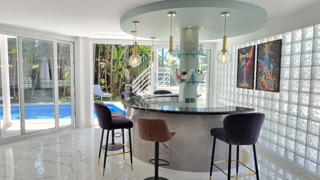 Modern renovated villa for rent near Puerto Banús in Nueva Andalucía, Marbella