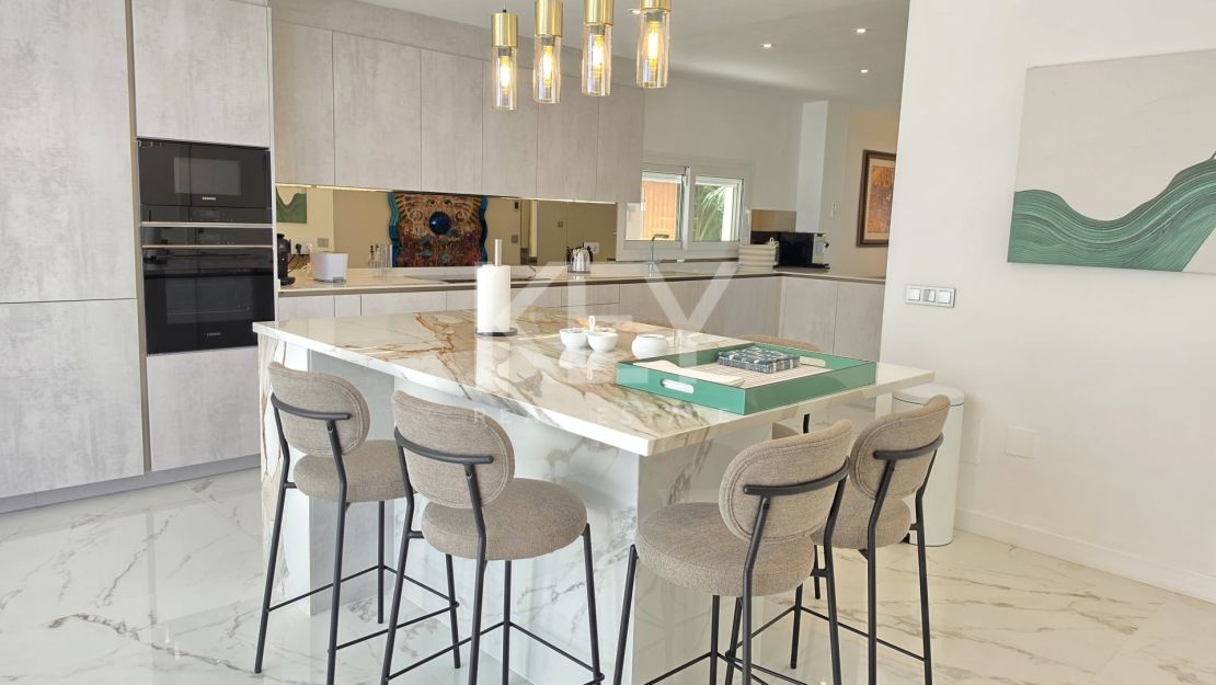 Modern renovated villa for rent near Puerto Banús in Nueva Andalucía, Marbella
