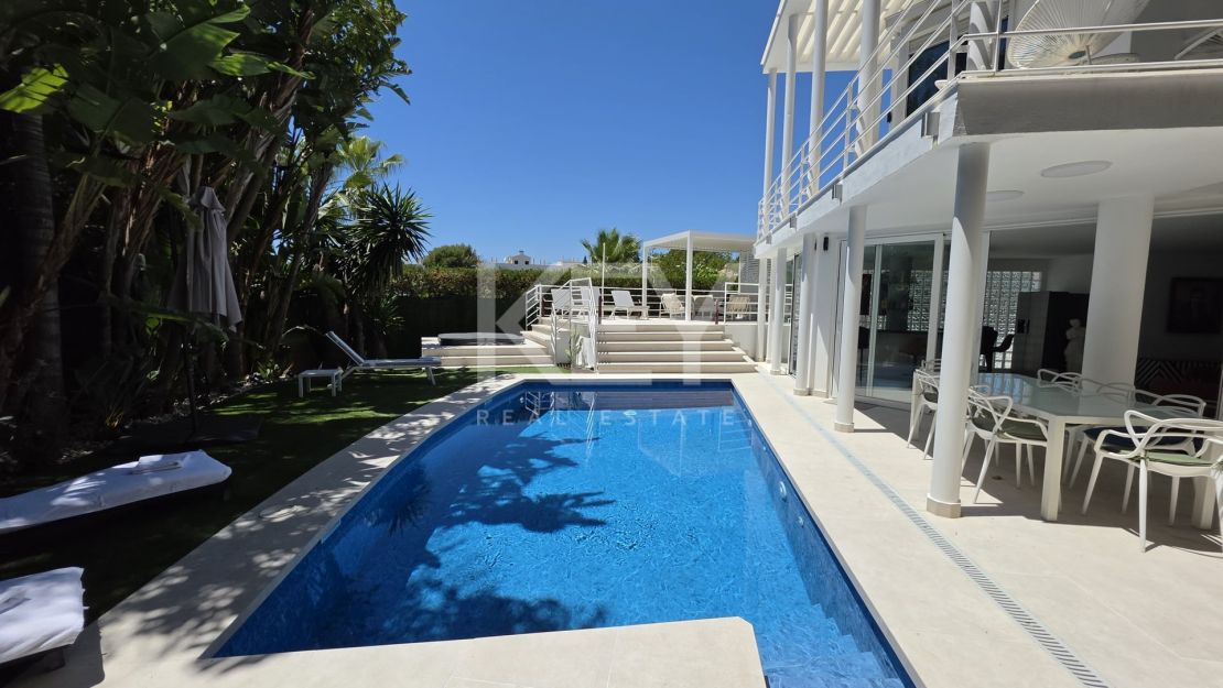 Modern renovated villa for rent near Puerto Banús in Nueva Andalucía, Marbella