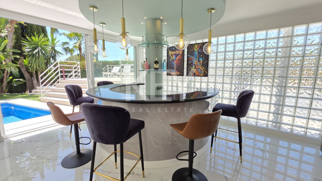 Modern renovated villa for rent near Puerto Banús in Nueva Andalucía, Marbella