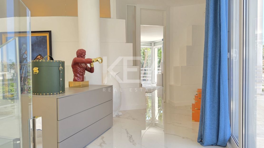 Modern renovated villa for rent near Puerto Banús in Nueva Andalucía, Marbella