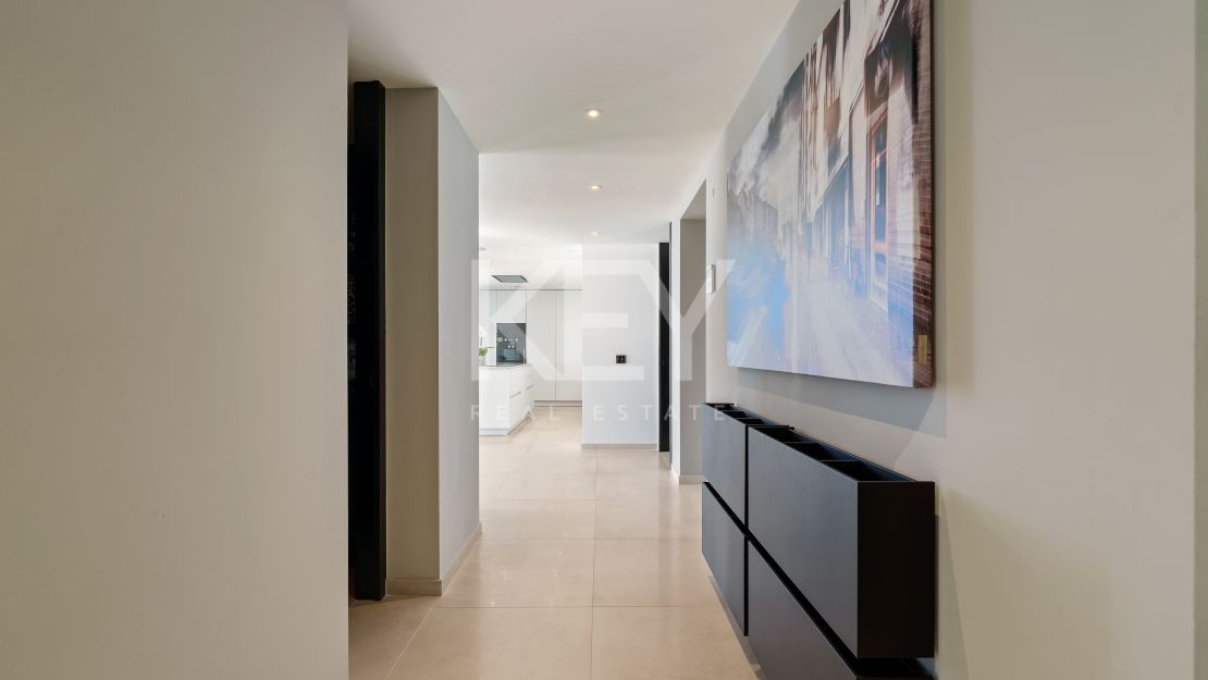 Luxury duplex penthouse with panoramic sea views in Nueva Andalucía, Marbella