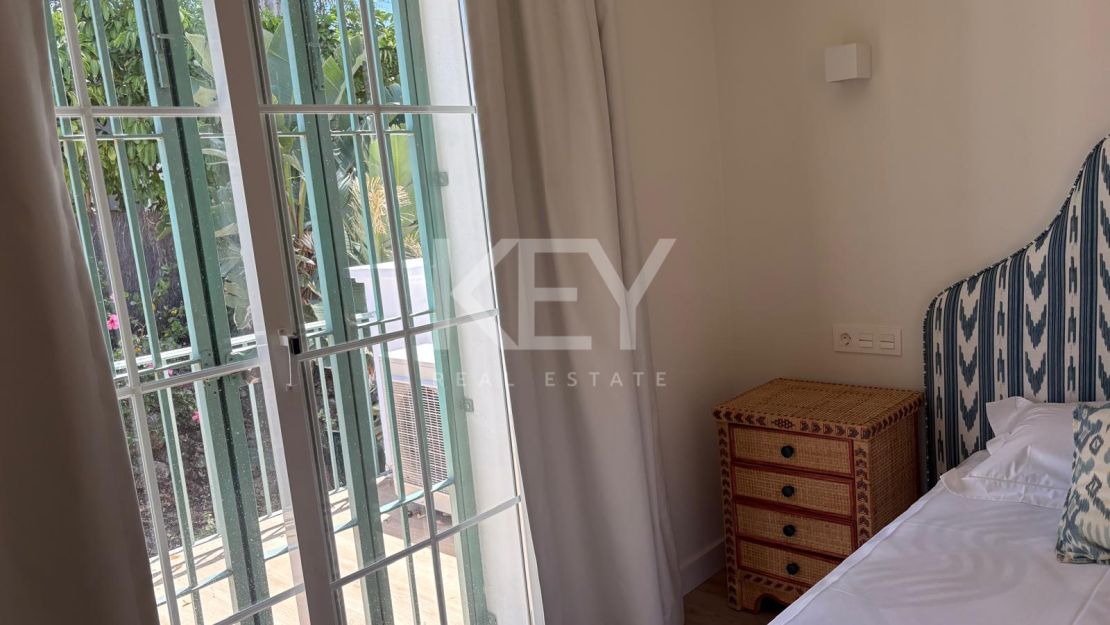 Elegant Townhouse for Sale close to golf, beaches and essential amenities in Guadalmina Alta, Marbella