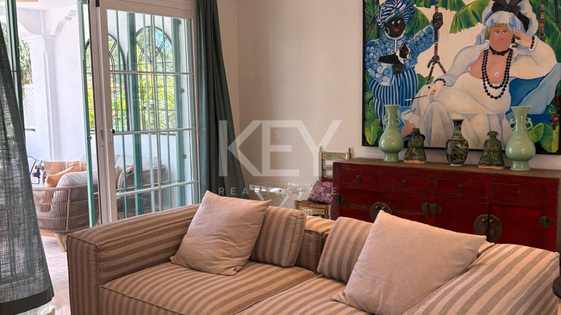 Elegant Townhouse for Sale close to golf, beaches and essential amenities in Guadalmina Alta, Marbella