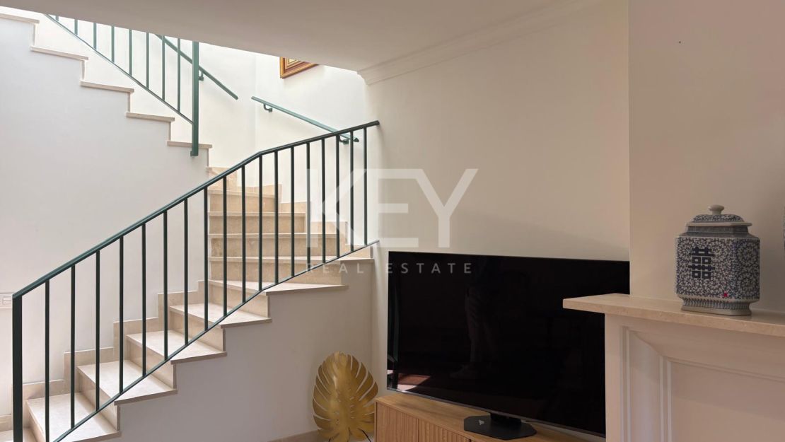 Elegant Townhouse for Sale close to golf, beaches and essential amenities in Guadalmina Alta, Marbella