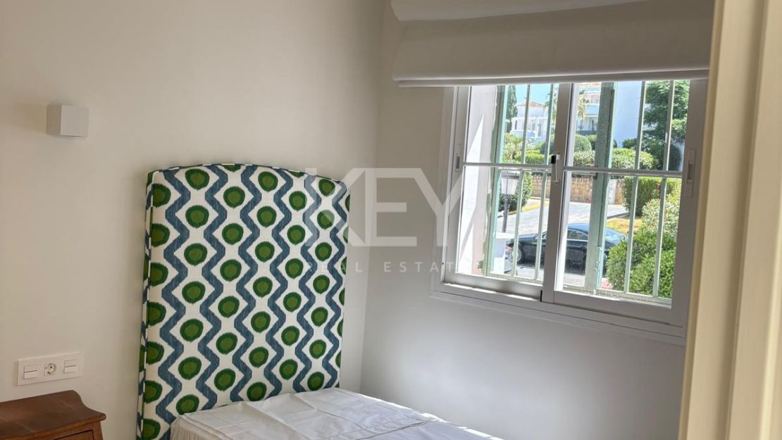 Elegant Townhouse for Sale close to golf, beaches and essential amenities in Guadalmina Alta, Marbella