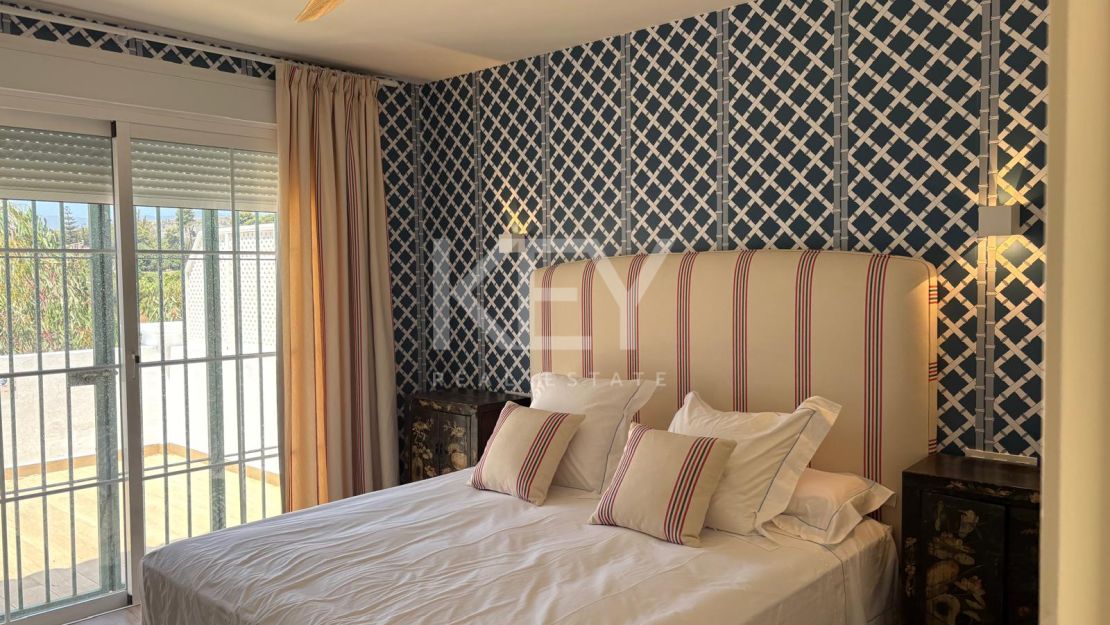 Elegant Townhouse for Sale close to golf, beaches and essential amenities in Guadalmina Alta, Marbella
