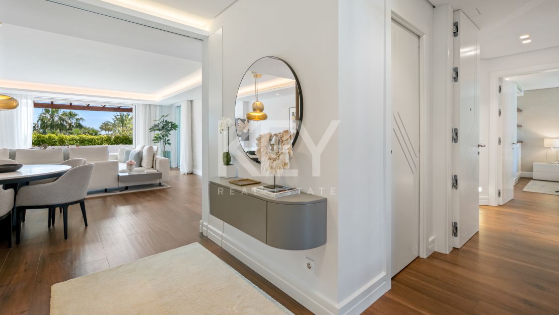 Luxury Apartment for Sale on Marbella Golden Mile in a Prestigious Gated Community