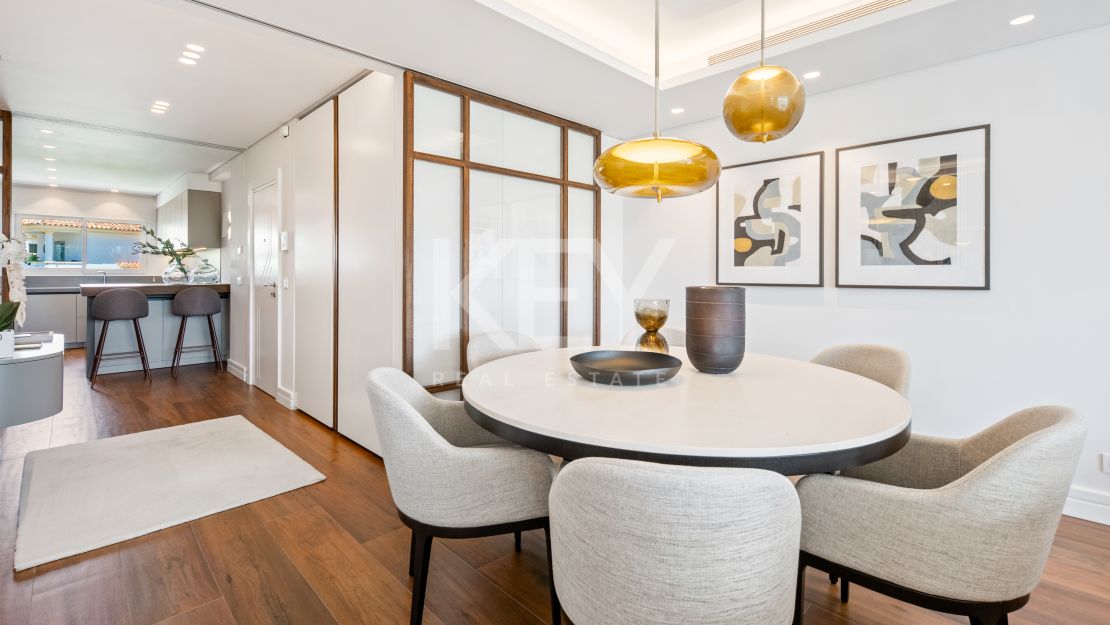 Luxury Apartment for Sale on Marbella Golden Mile in a Prestigious Gated Community
