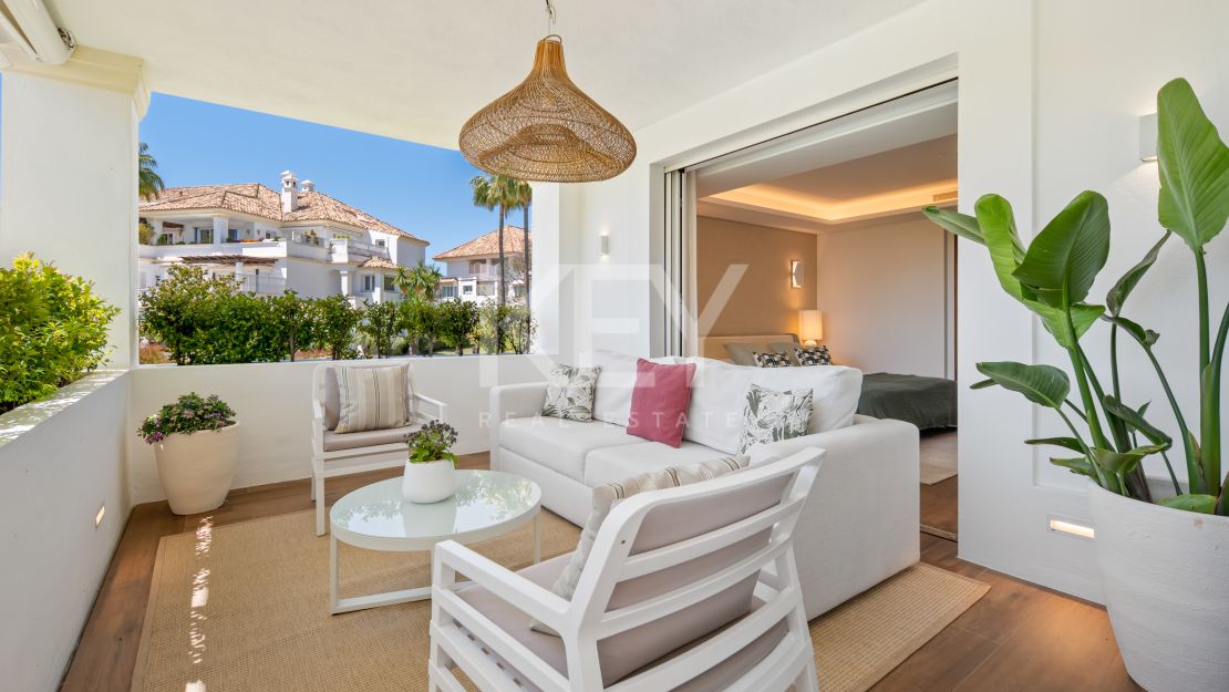 Luxury Apartment for Sale on Marbella Golden Mile in a Prestigious Gated Community