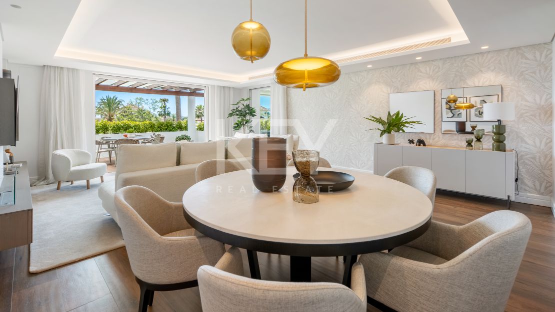 Luxury Apartment for Sale on Marbella Golden Mile in a Prestigious Gated Community
