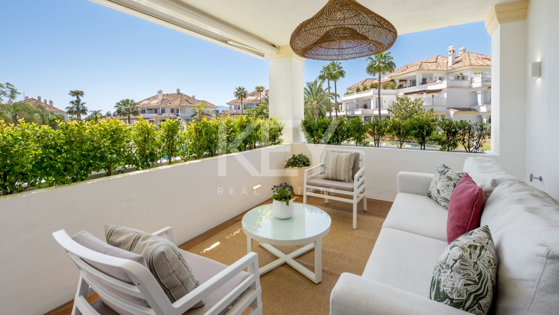 Luxury Apartment for Sale on Marbella Golden Mile in a Prestigious Gated Community