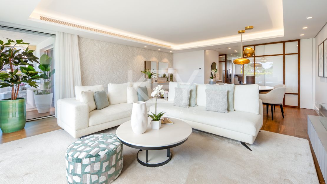 Luxury Apartment for Sale on Marbella Golden Mile in a Prestigious Gated Community