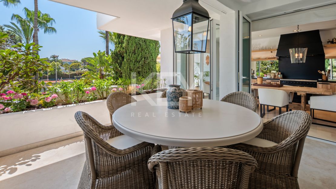 Luxury apartment for sale on Marbella’s Golden Mile near the beach