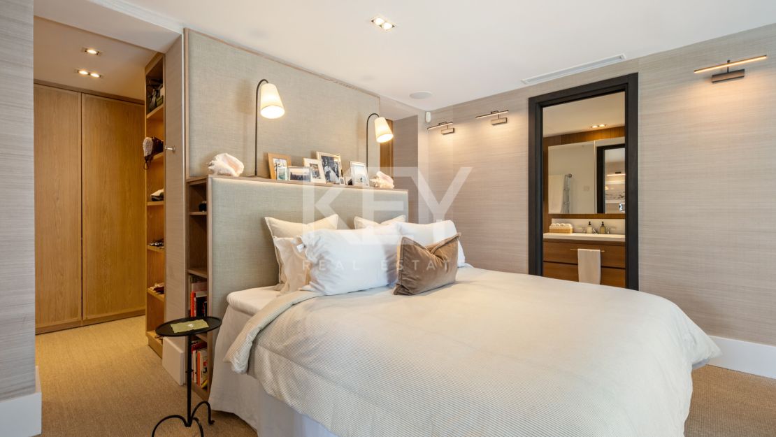 Luxury apartment for sale on Marbella’s Golden Mile near the beach