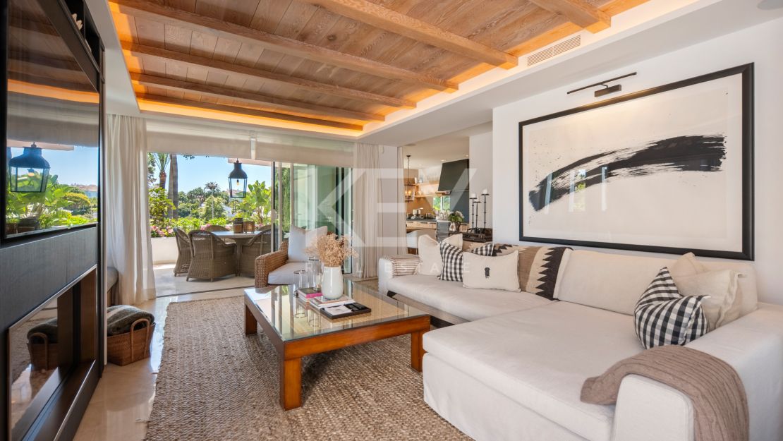 Luxury apartment for sale on Marbella’s Golden Mile near the beach