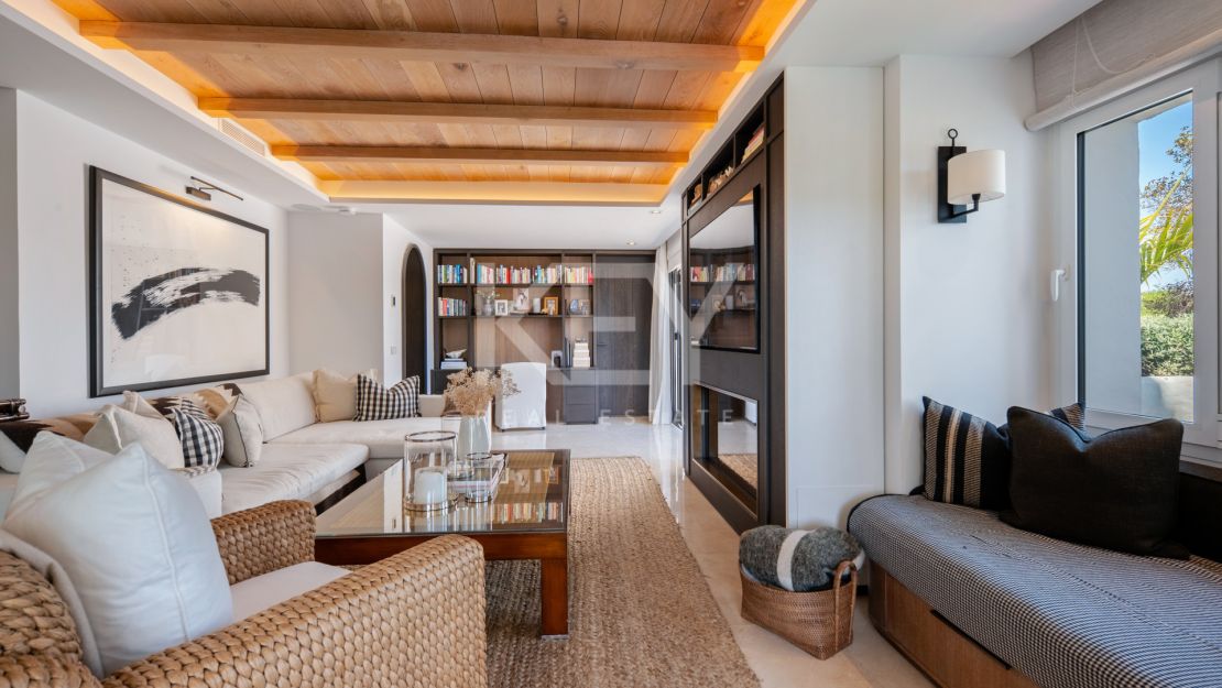 Luxury apartment for sale on Marbella’s Golden Mile near the beach