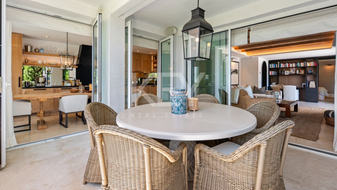 Luxury apartment for sale on Marbella’s Golden Mile near the beach