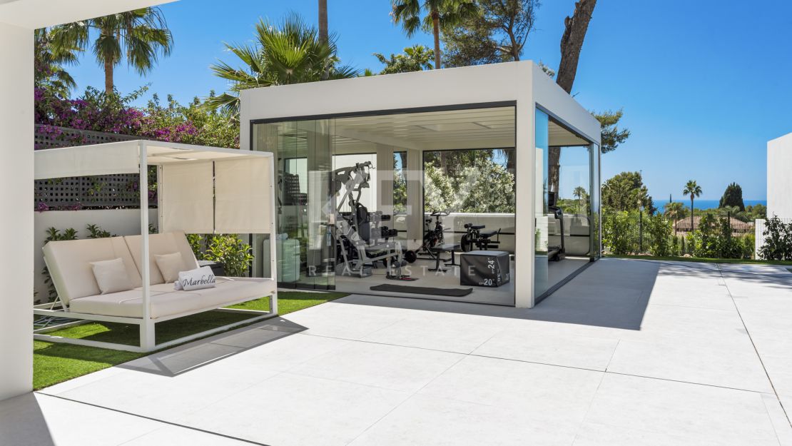 Contemporary Villa with Sea Views for sale in Marbella Golden Mile