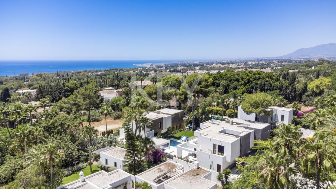 Contemporary Villa with Sea Views for sale in Marbella Golden Mile
