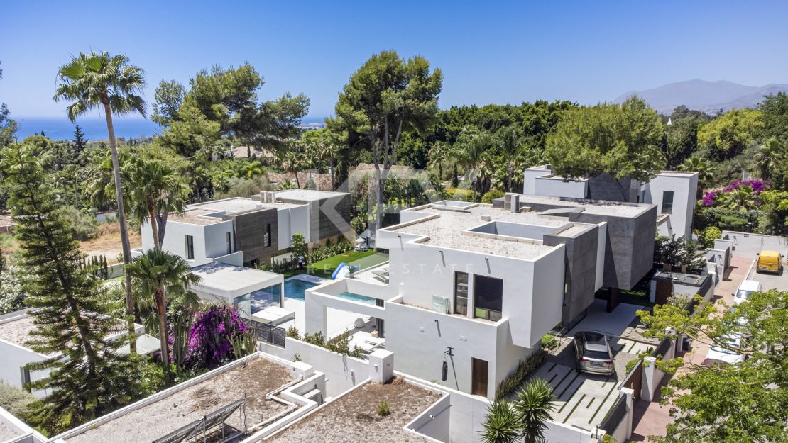 Contemporary Villa with Sea Views for sale in Marbella Golden Mile