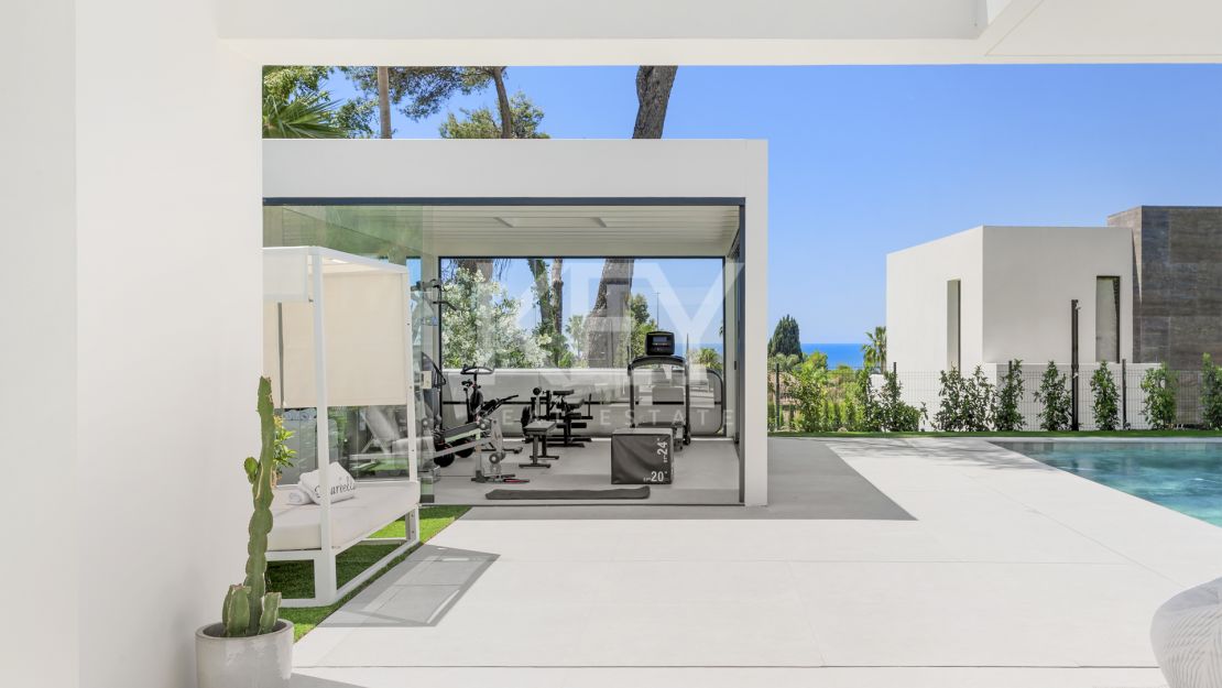 Contemporary Villa with Sea Views for sale in Marbella Golden Mile