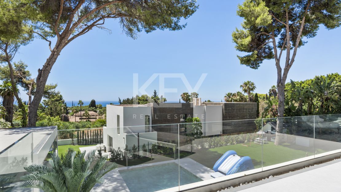 Contemporary Villa with Sea Views for sale in Marbella Golden Mile