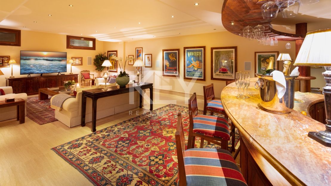 Villa Contemporánea de Lujo para alquiler vacacional en Las Lomas de Marbella Club