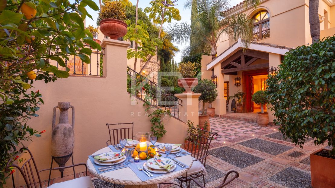 Villa Contemporánea de Lujo para alquiler vacacional en Las Lomas de Marbella Club