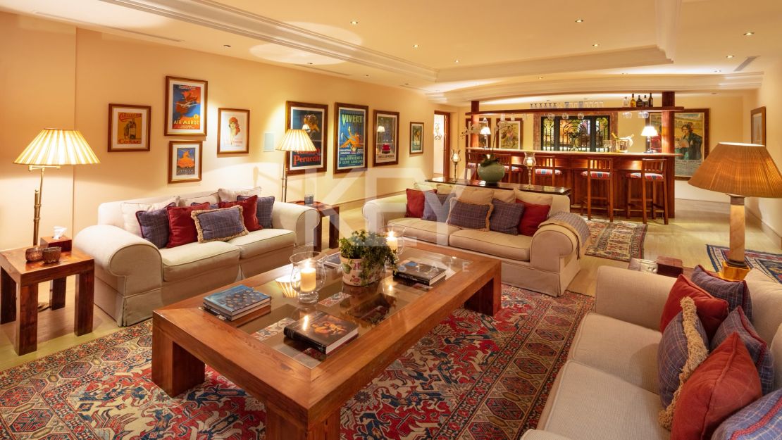 Villa Contemporánea de Lujo para alquiler vacacional en Las Lomas de Marbella Club