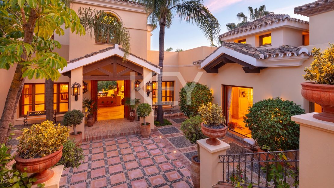 Villa Contemporánea de Lujo para alquiler vacacional en Las Lomas de Marbella Club
