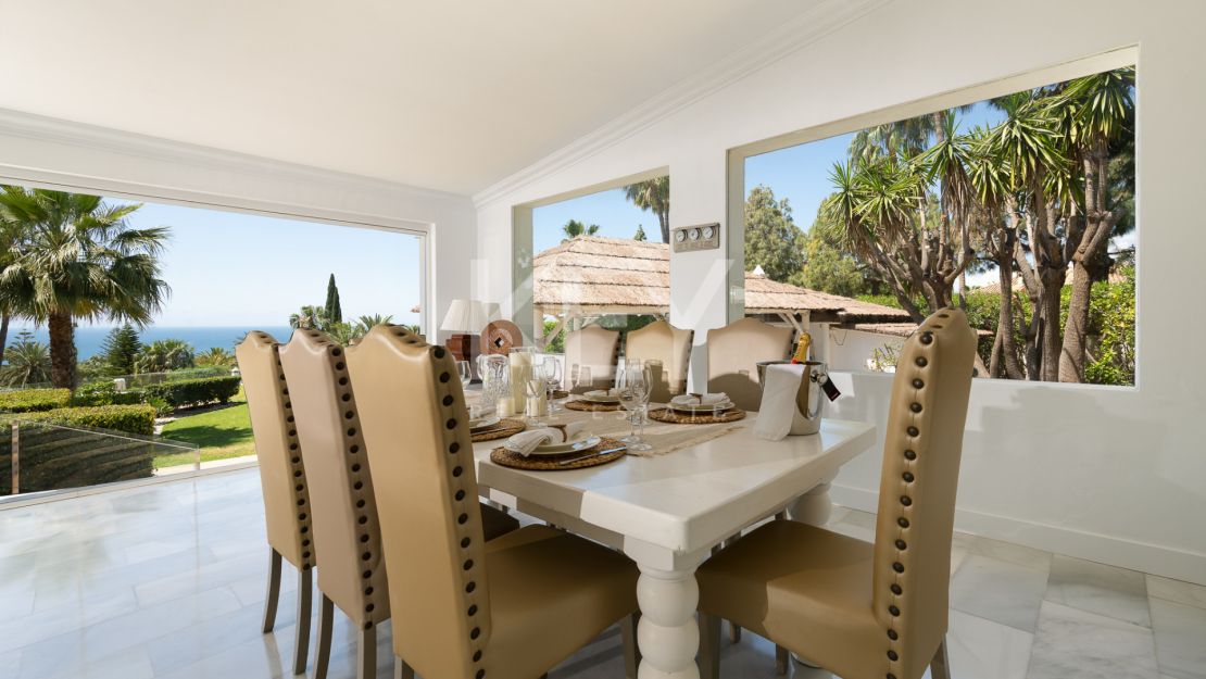 Luxury Mediterranean villa with sea views in Marbella East