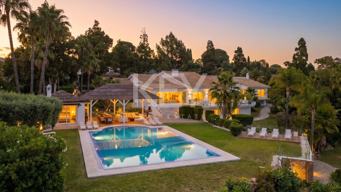 Luxury Mediterranean villa with sea views in Marbella East