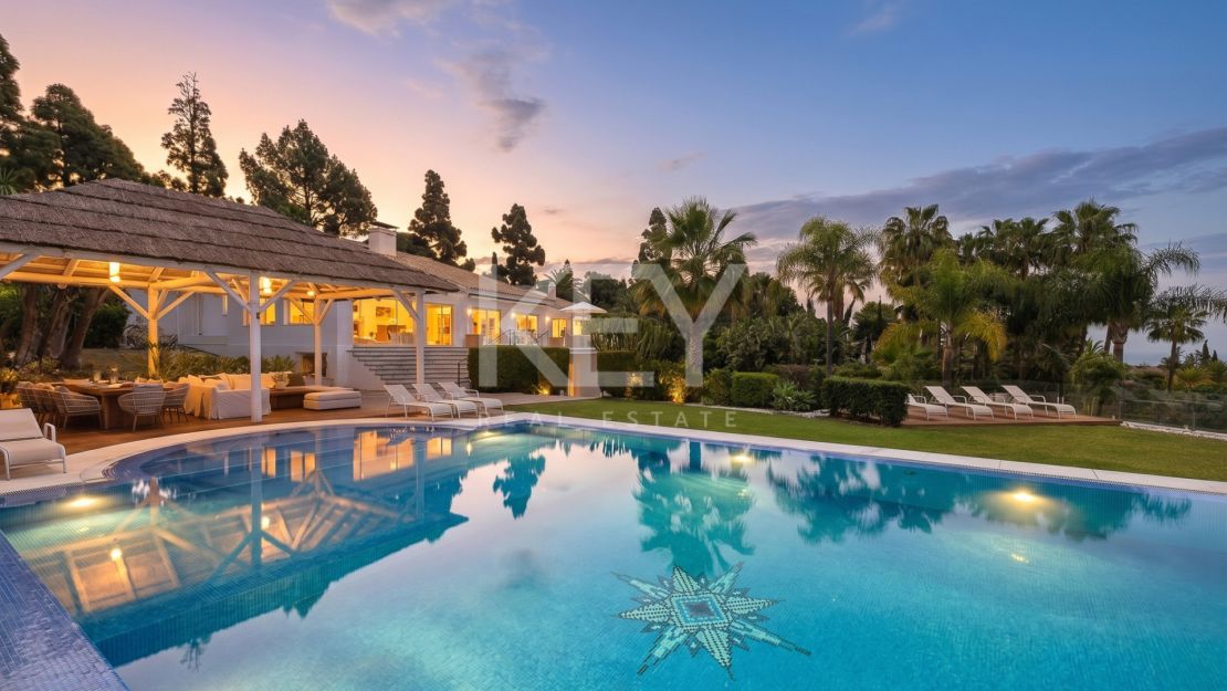 Luxury Mediterranean villa with sea views in Marbella East