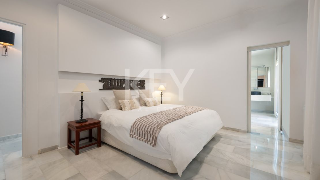 Luxury Mediterranean villa with sea views in Marbella East