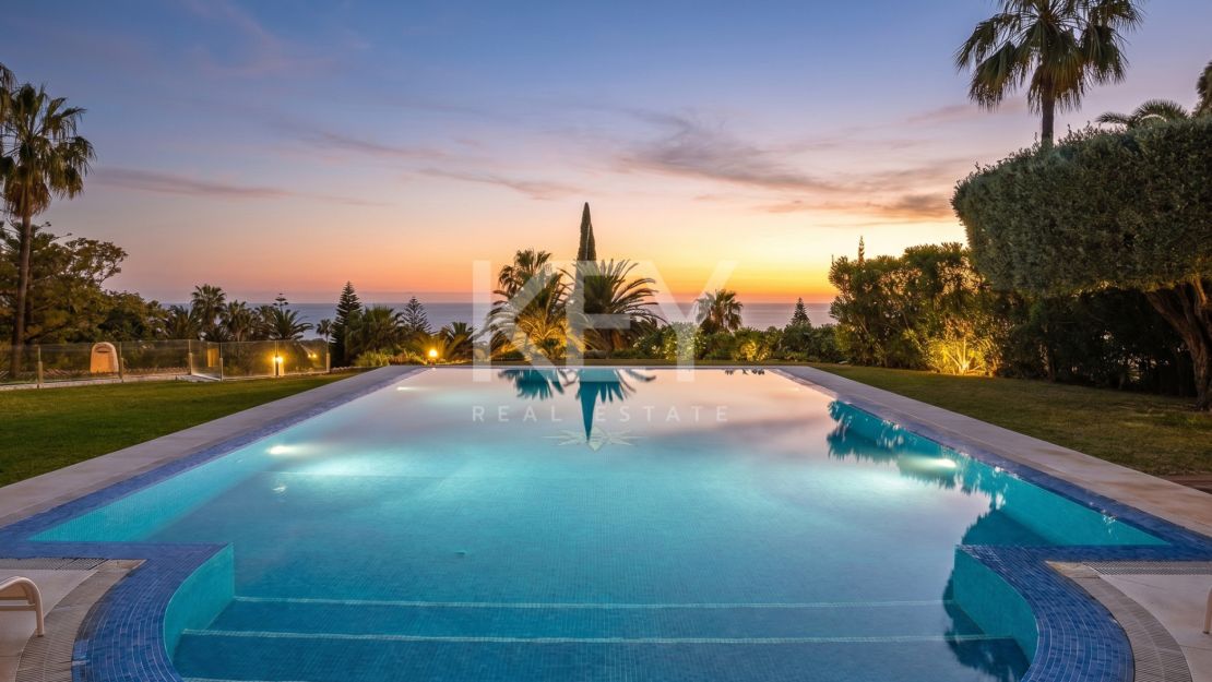 Luxury Mediterranean villa with sea views in Marbella East