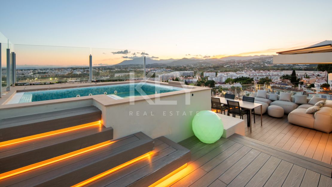 Contemporary luxury villa with panoramic views in Nueva Andalucía, Marbella