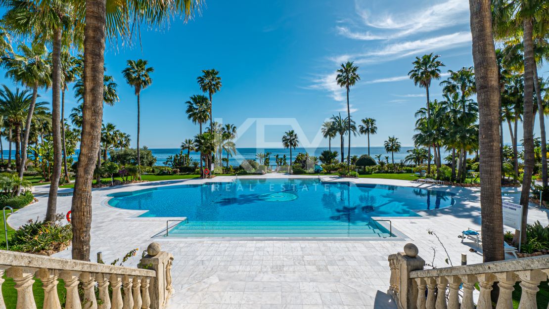 Frontline Beachfront Apartment for Sale in Estepona’s New Golden Mile