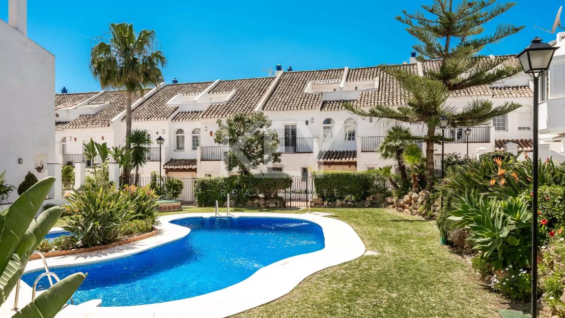 Luxury 5-bedroom Townhouse in Marbella Golden Mile