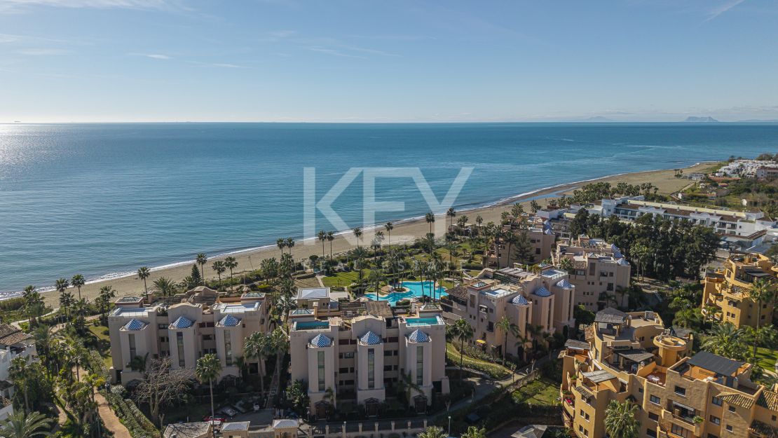Beachfront apartment for sale on the New Golden Mile, Estepona